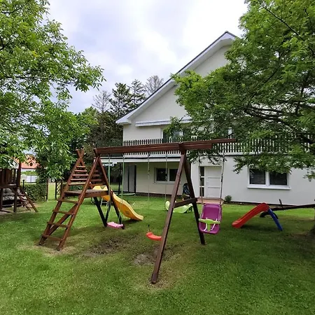 Jaskolcze Gniazdo * Dziwnówek