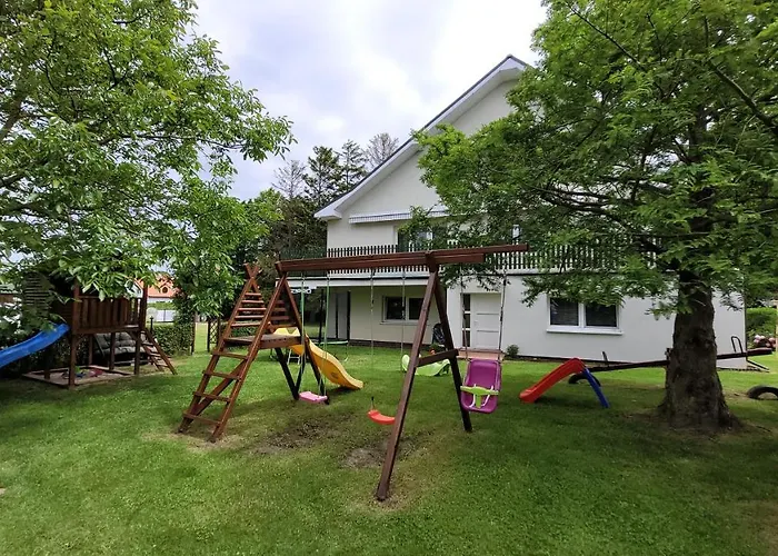 Jaskolcze Gniazdo * Dziwnówek