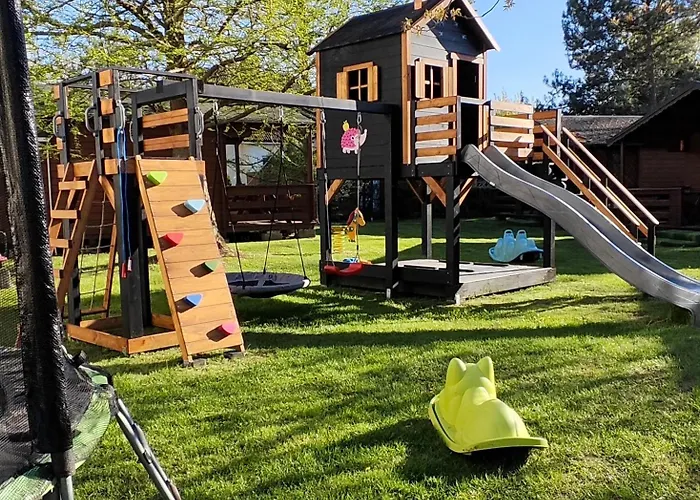 Jaskolcze Gniazdo * Dziwnówek